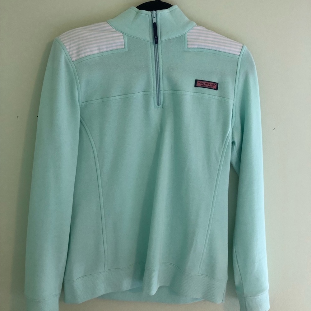 vineyard vines pullover - Picture 2 of 5
